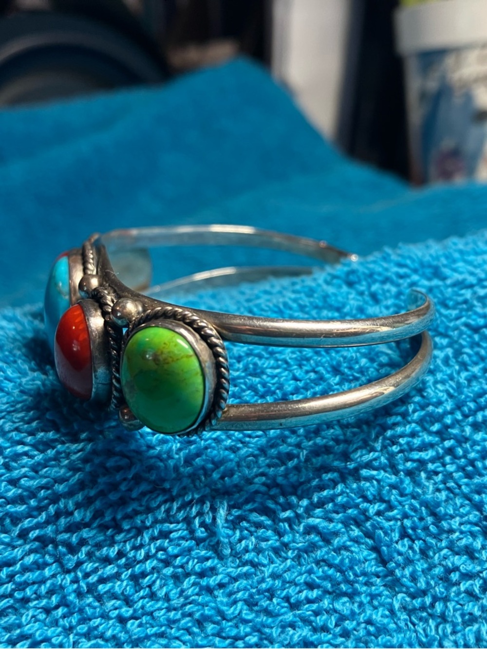 Vtg Sleeping Beauty Turquoise & Coral Multi-Stone Sterling Native Cuff Bracelet - Picture 11 of 16